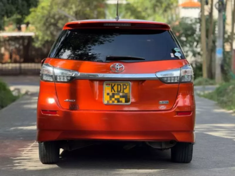 Toyota Wish   - 2016