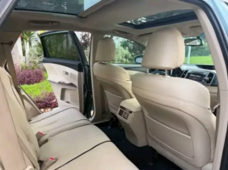 TOYOTA Venza   - 2010
