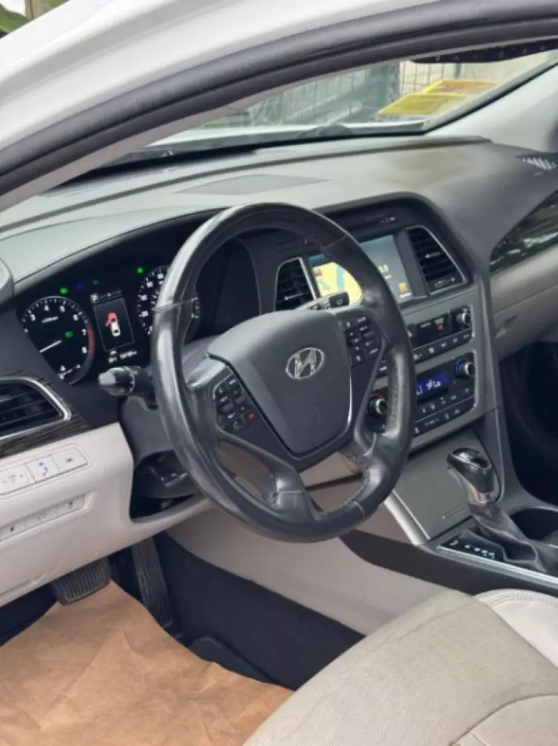 Hyundai Sonata - 2015