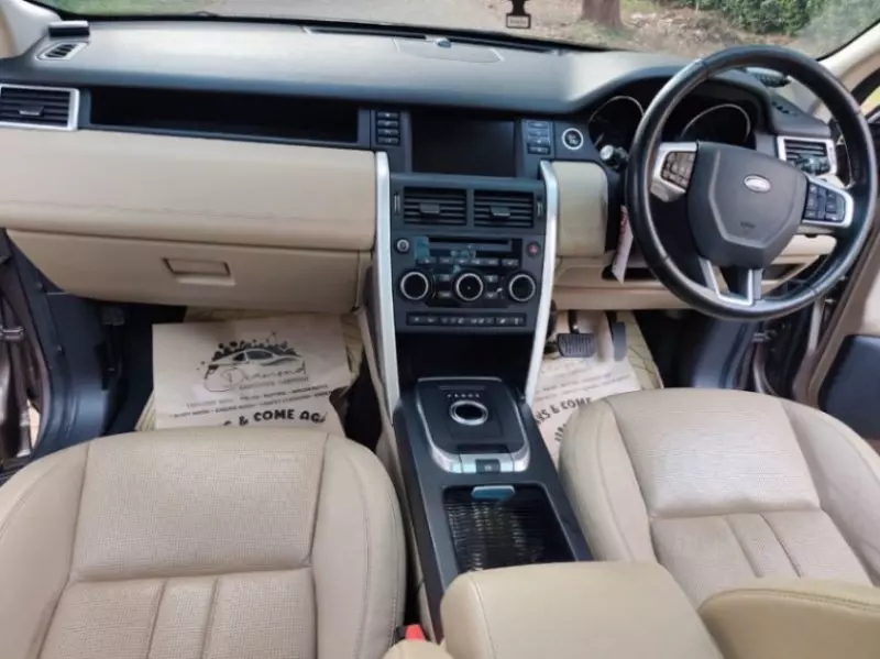 Land Rover Discovery Sport   - 2016