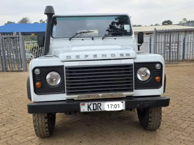 Land Rover Defender   - 2014