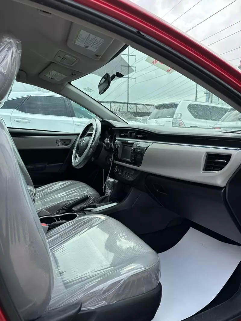 Toyota Camry   - 2015