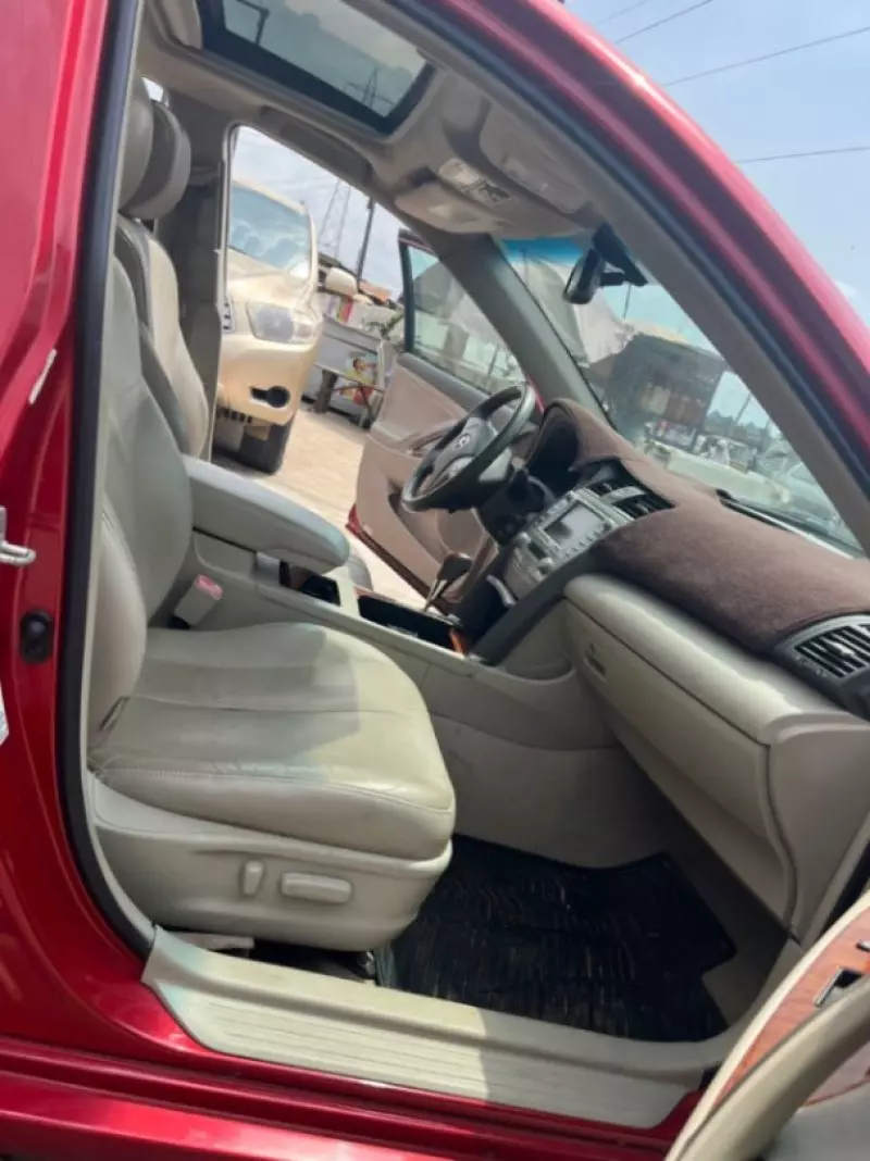 Toyota Camry   - 2009