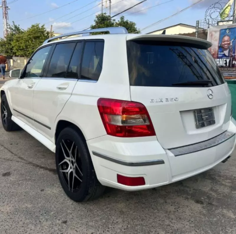 Mercedes-Benz GLK 350   - 2010