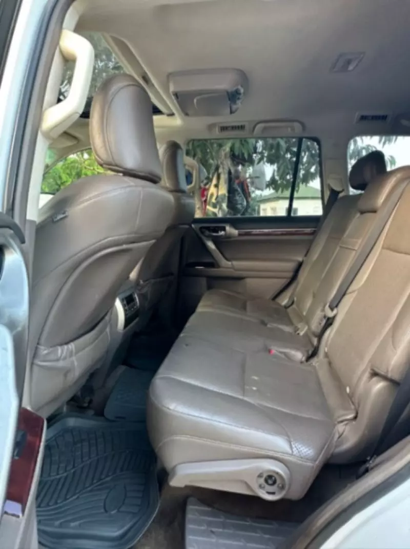 Lexus GX 470   - 2012