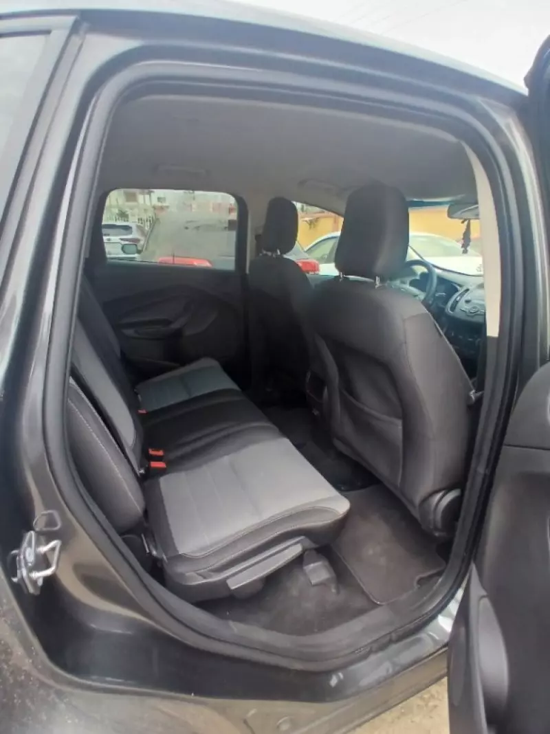 Ford Escape   - 2019