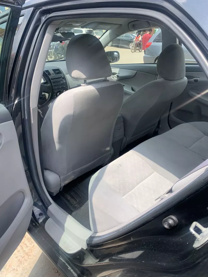 Toyota Corolla   - 2009