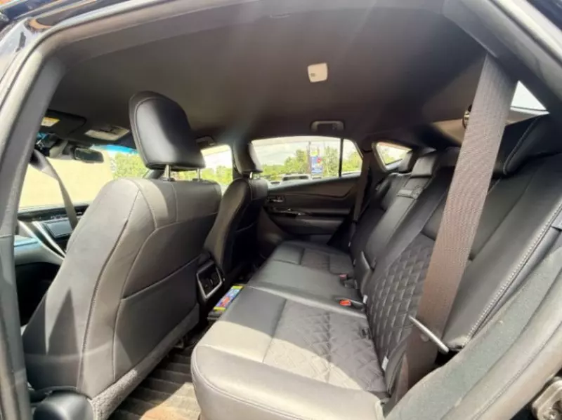 Toyota Harrier   - 2018