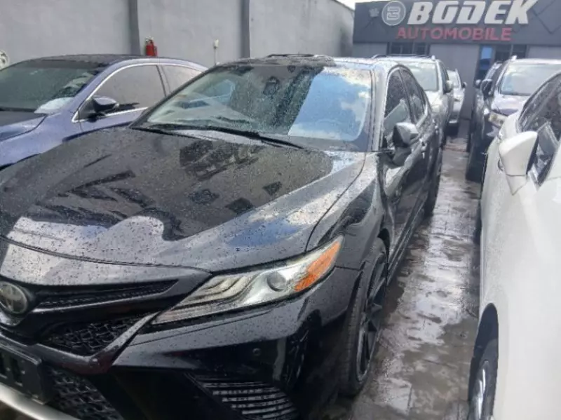 Toyota Camry   - 2018