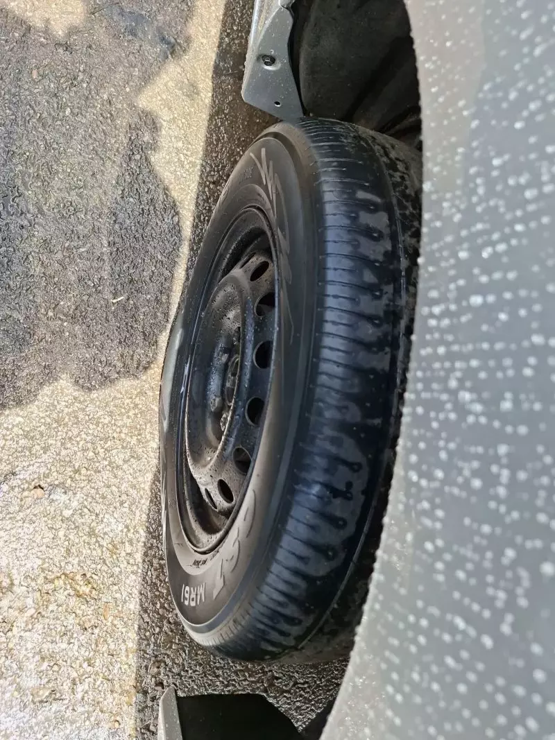 Toyota Noah   - 2014