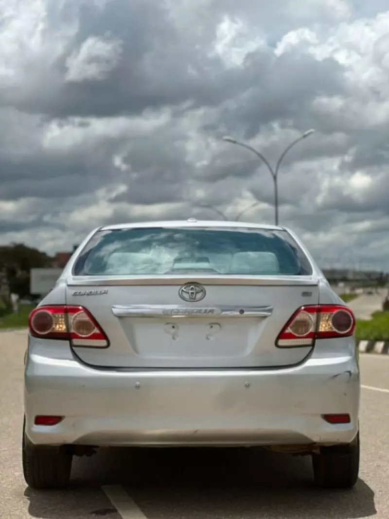 TOYOTA Corolla   - 2010