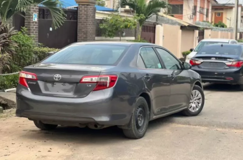 Toyota Camry   - 2014