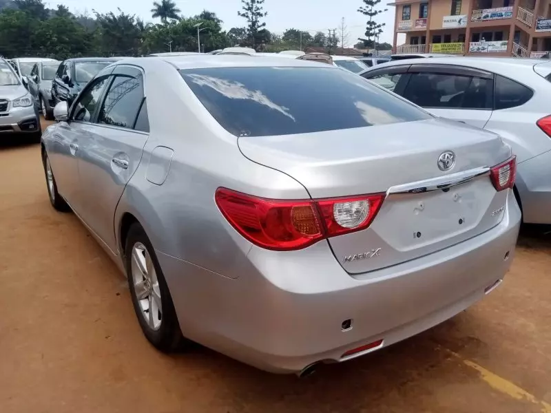 Toyota Mark X   - 2013