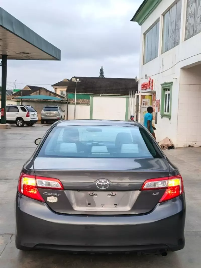 TOYOTA Camry   - 2014