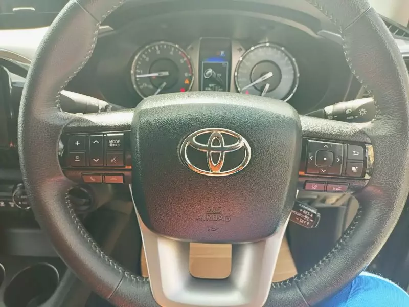 TOYOTA Hilux   - 2022