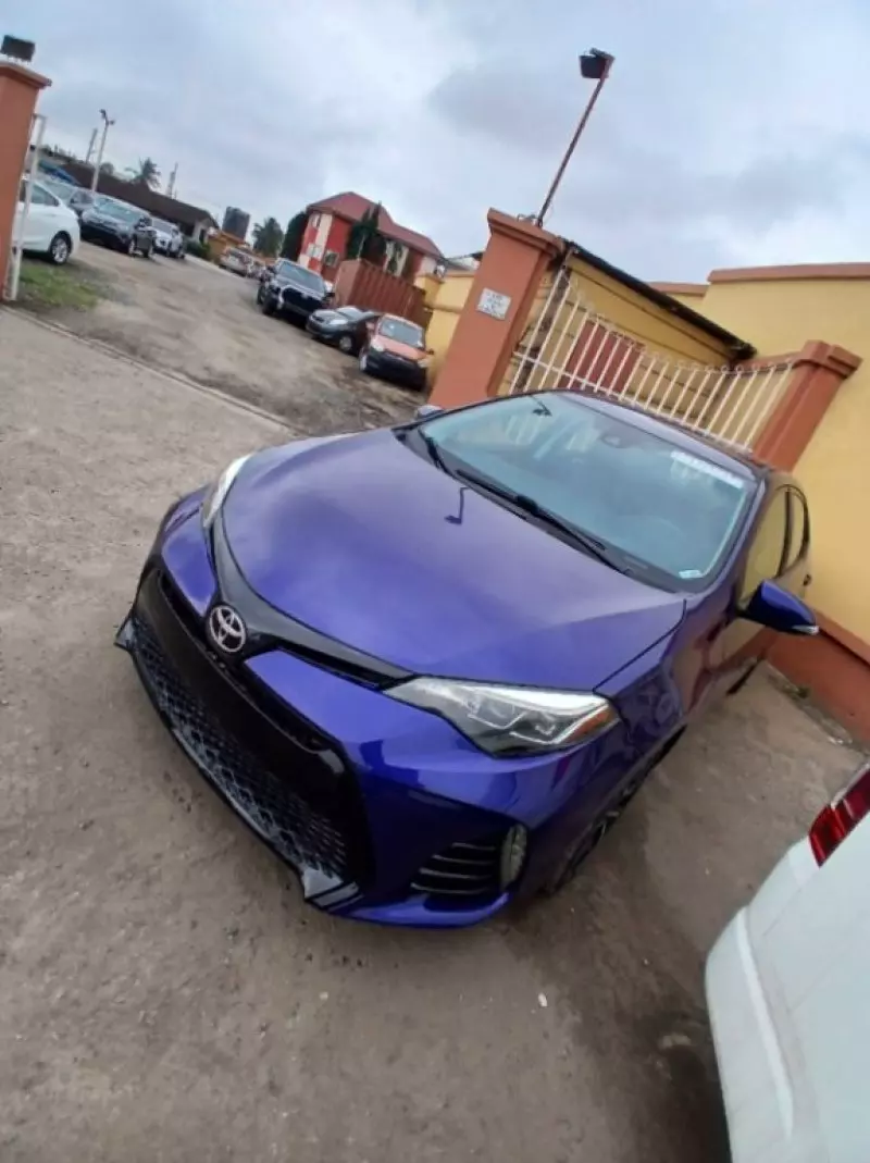 TOYOTA Corolla   - 2018