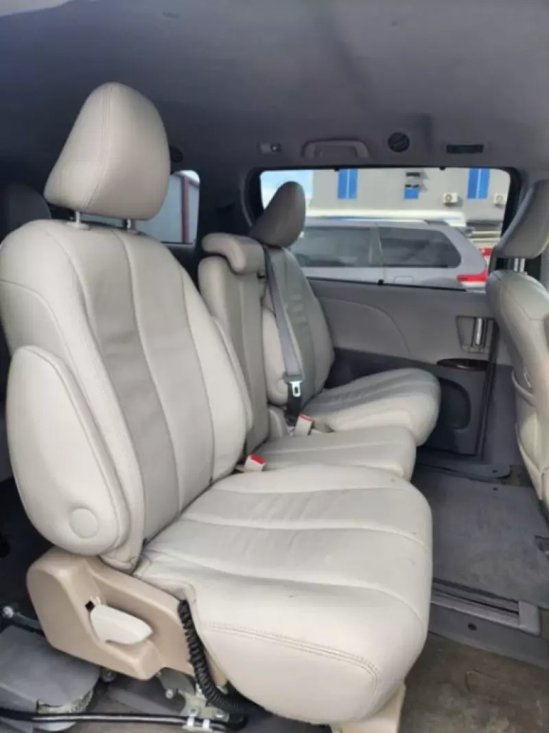 Toyota Sienna   - 2014