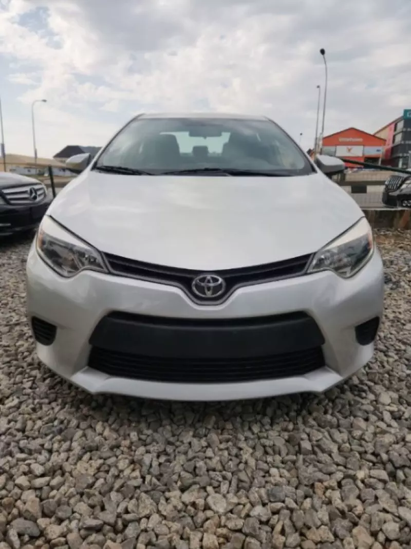 TOYOTA Corolla   - 2015