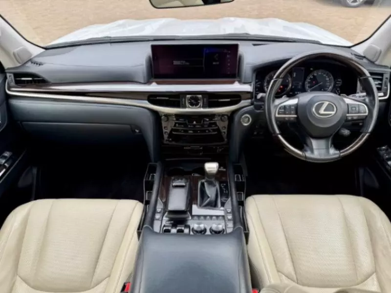 Lexus LX 570   - 2018