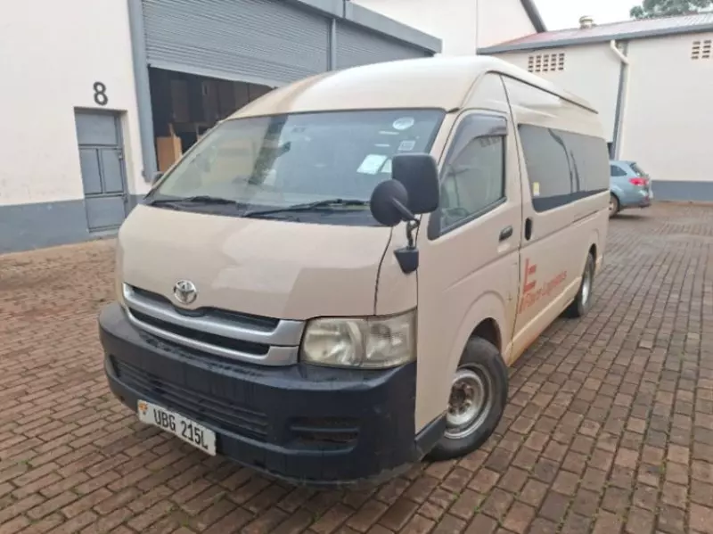 Toyota Hiace   - 2013