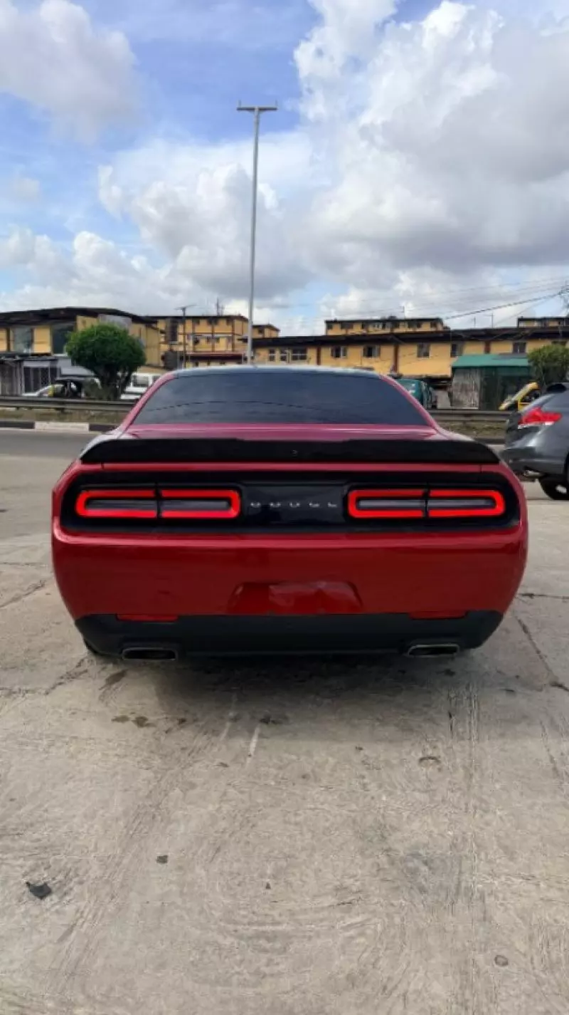 Dodge Challenger   - 2016