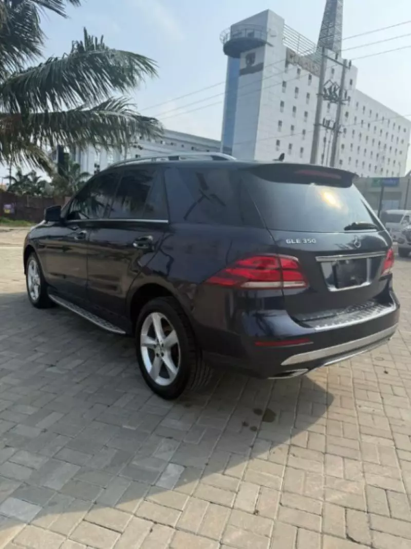 Mercedes-Benz GLE 400   - 2017