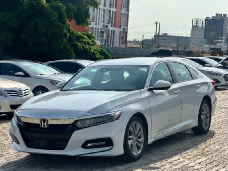 Honda Accord   - 2019