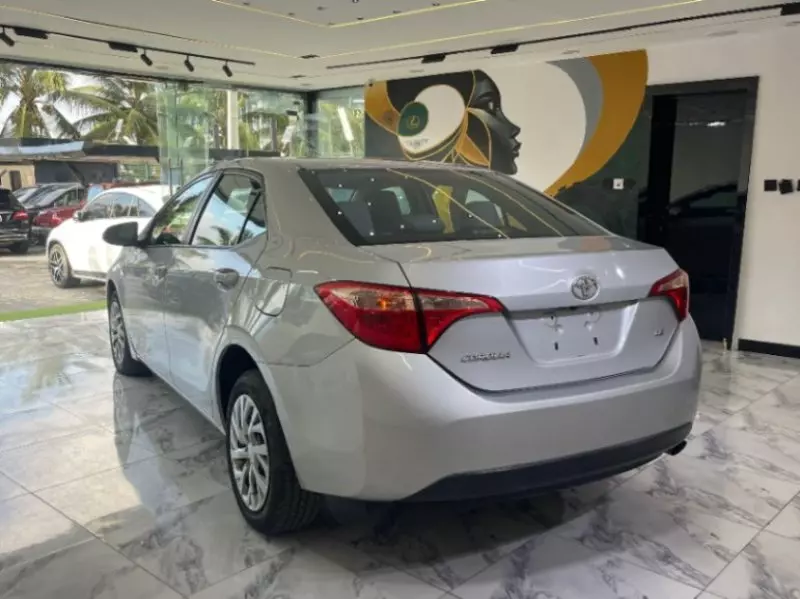 TOYOTA Corolla   - 2017