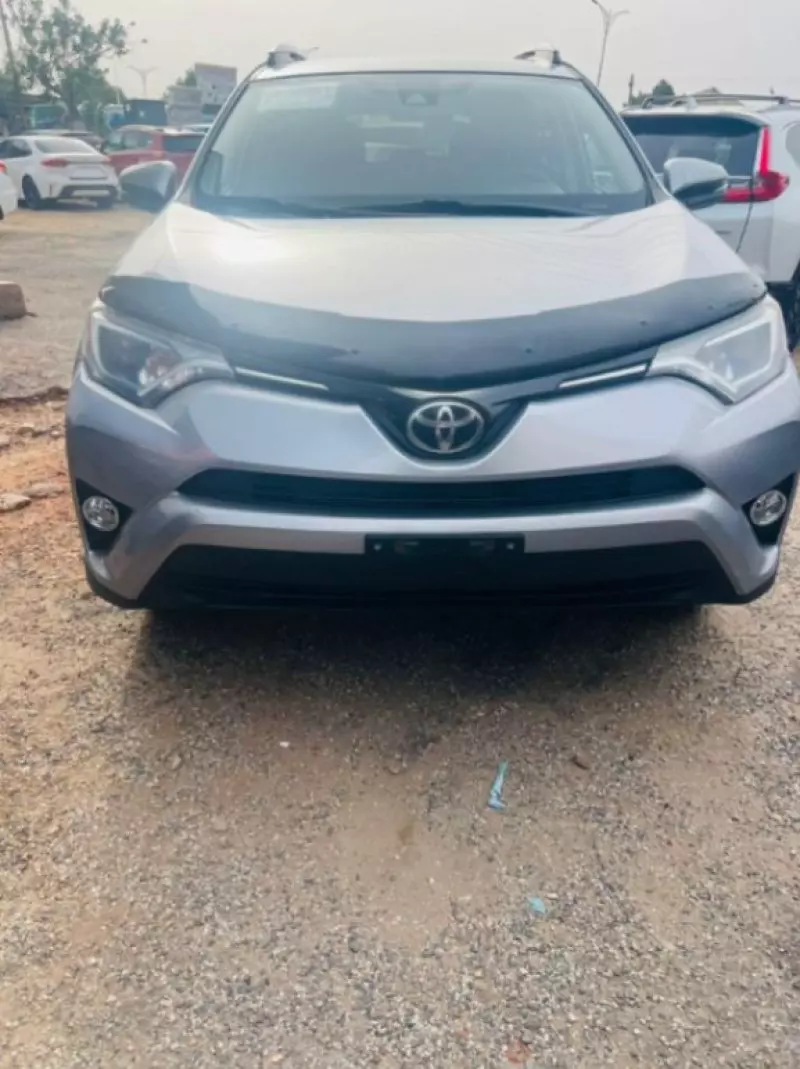 Toyota RAV 4   - 2017
