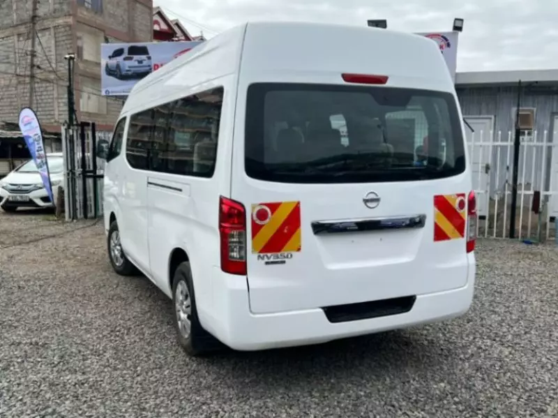 Nissan NV350   - 2017