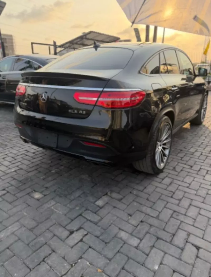Mercedes-Benz GLE-Class   - 2018