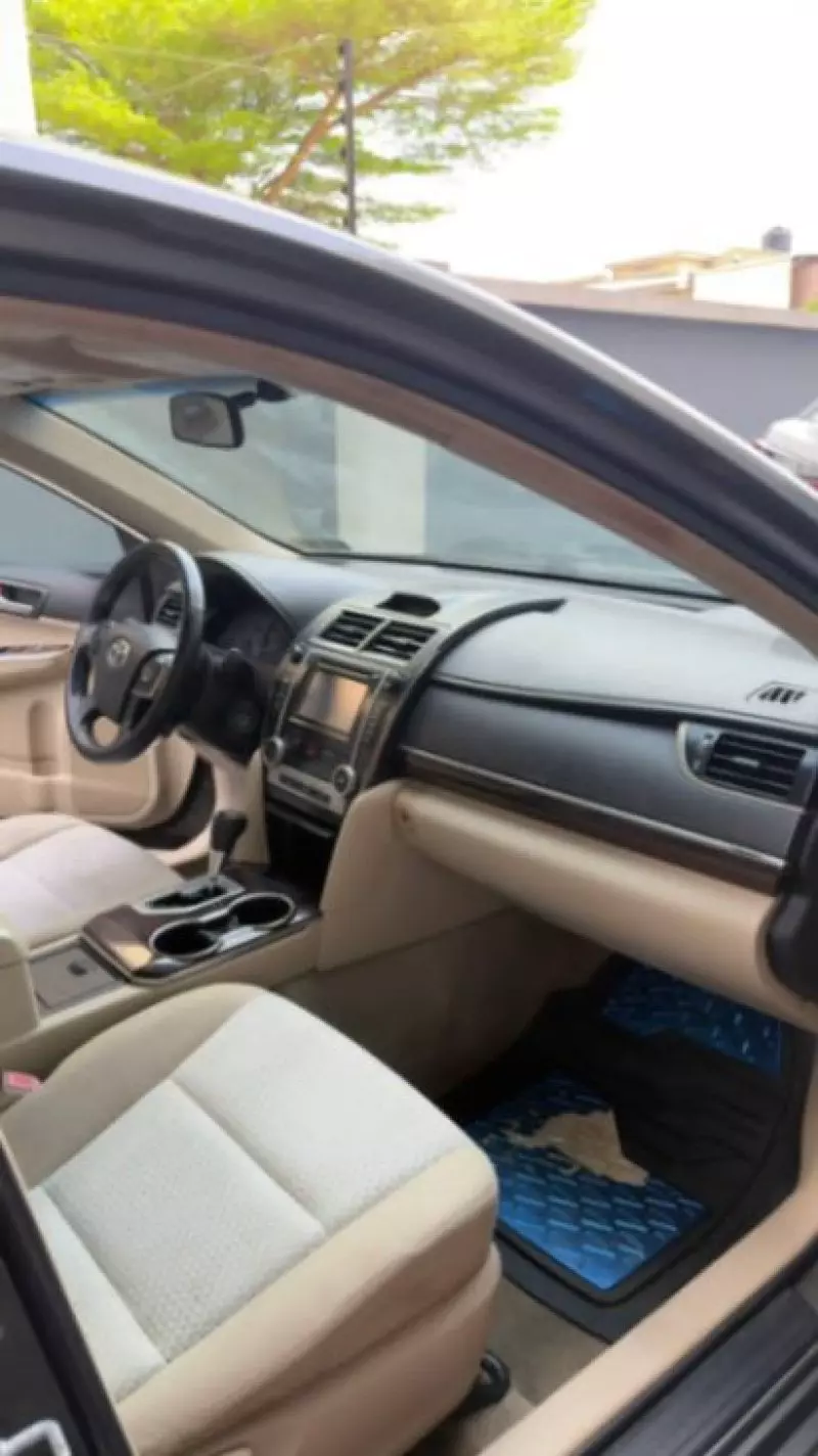 Toyota Camry   - 2012