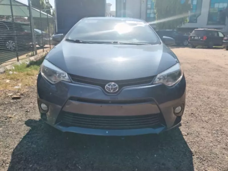 Toyota Corolla   - 2015