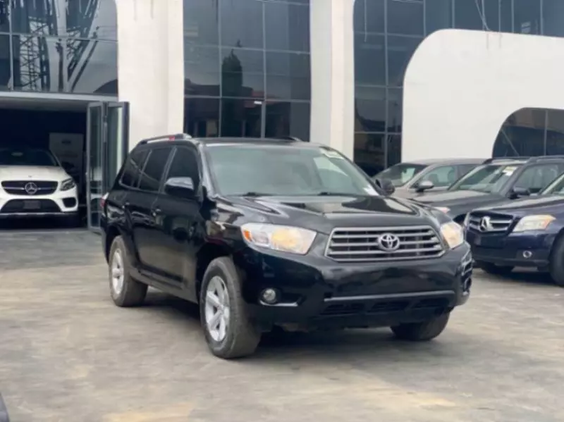 Toyota Highlander   - 2010