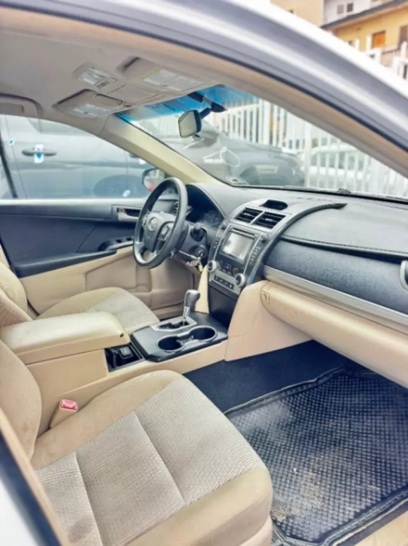 TOYOTA Camry   - 2012