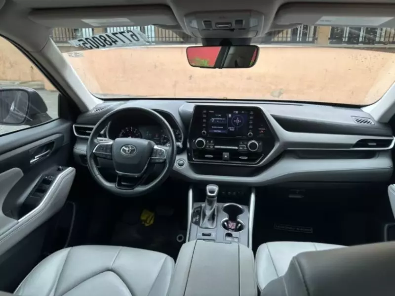 TOYOTA Highlander   - 2020
