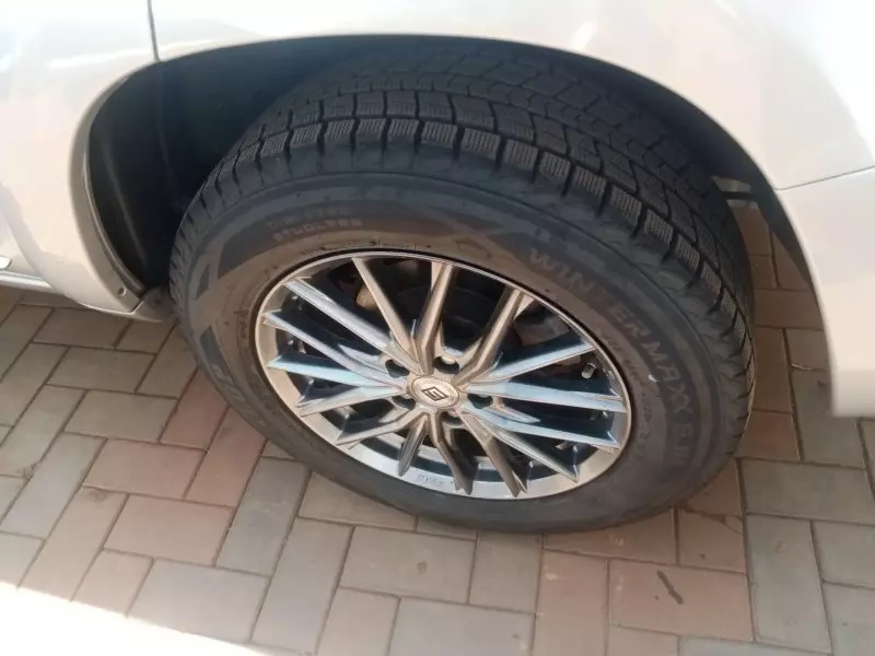 Toyota Vanguard    - 2012