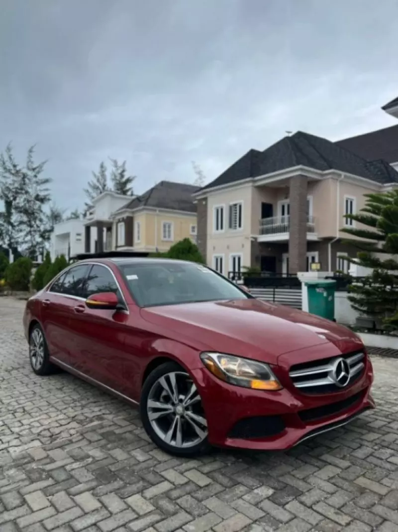 Mercedes-Benz C 300 - 2016