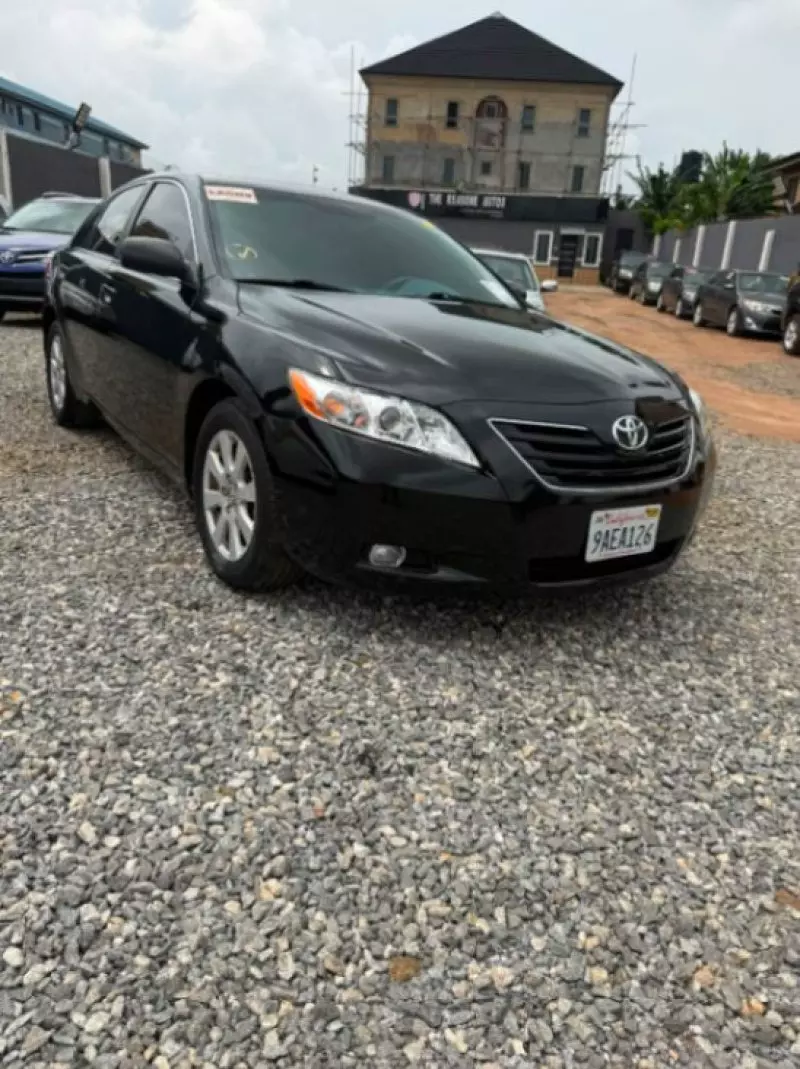 TOYOTA Camry - 2009
