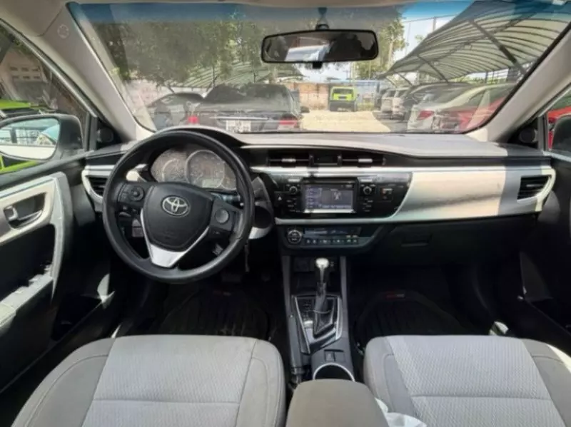 TOYOTA Corolla   - 2018