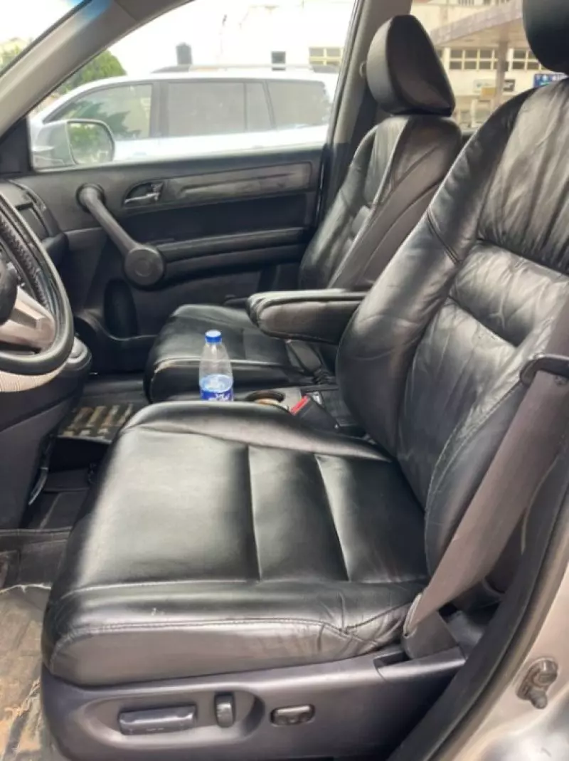 Honda CR-V   - 2010