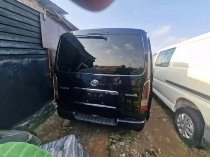 Toyota Hiace   - 2016