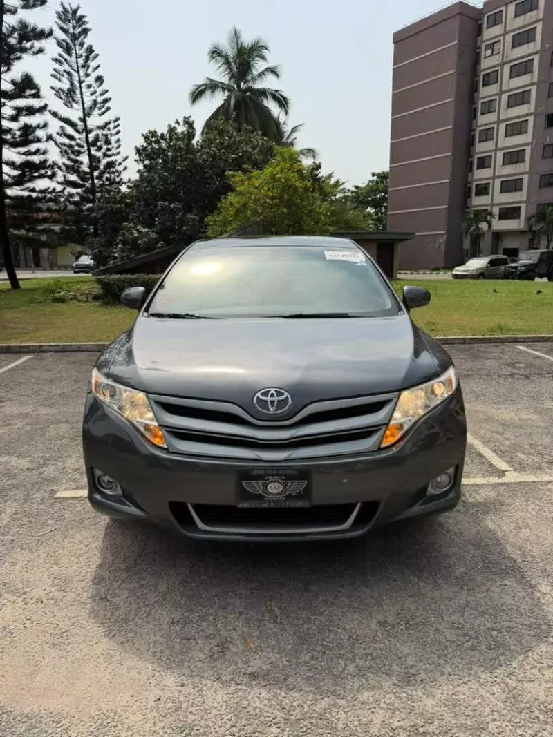 TOYOTA Venza   - 2011