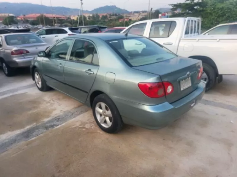 Toyota Corolla   - 2006