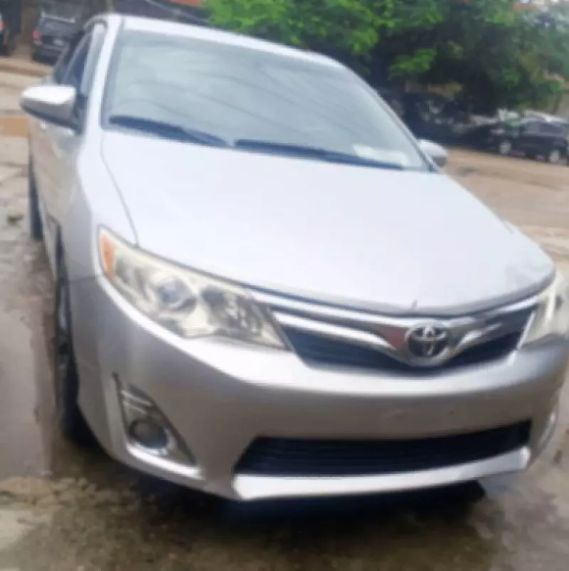 TOYOTA Camry   - 2012