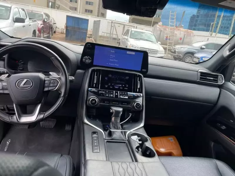 Lexus LX 600   - 2022