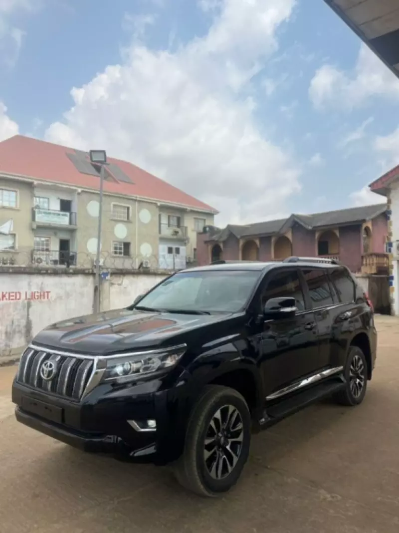 Toyota Prado   - 2010
