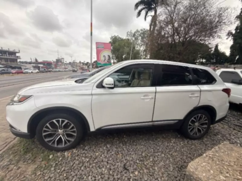 Mitsubishi OUTLANDER   - 2018