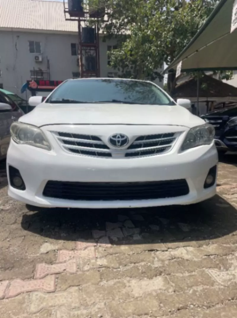 Toyota Corolla   - 2013