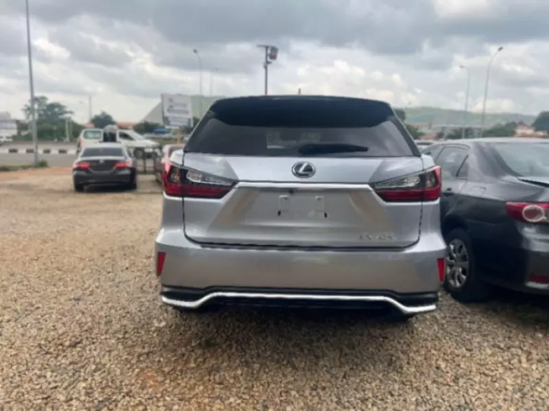 Lexus RX   - 2022